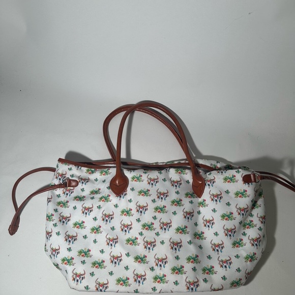 Chic White and Brown Floral Tote with Leather Trim - Picture 3 of 8